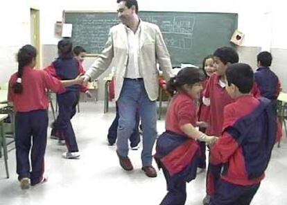 Actividades de socialización con el grupo de niños del colegio de mayoría musulmana que ha participado en la experiencia.