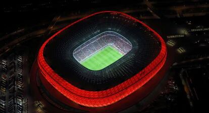 Vista aérea del Allianz Arena durante el Bayern-United de cuartos.