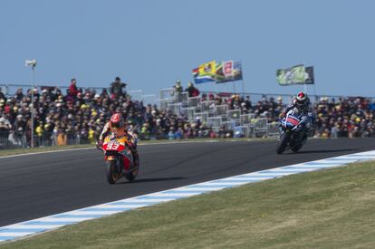 Si la carrera de Márquez se explica desde su irregularidad, pues trataba de romper el ritmo con tiempos imposibles para imponer su explosividad; la de Lorenzo lo hace, como siempre, a partir de su constancia.