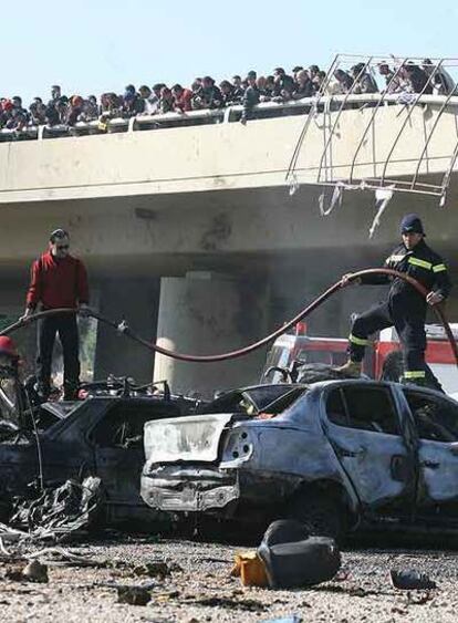 Operación de rescate tras el atentado de ayer en Beirut.