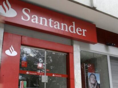 La filial de Santander en EE UU vuelve a retrasar sus cuentas