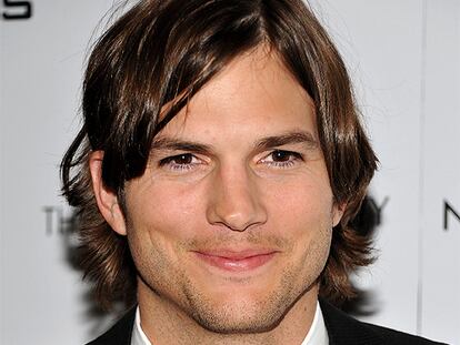 Ashton Kutcher, sustituto de Sheen en 'Dos hombres y medio'