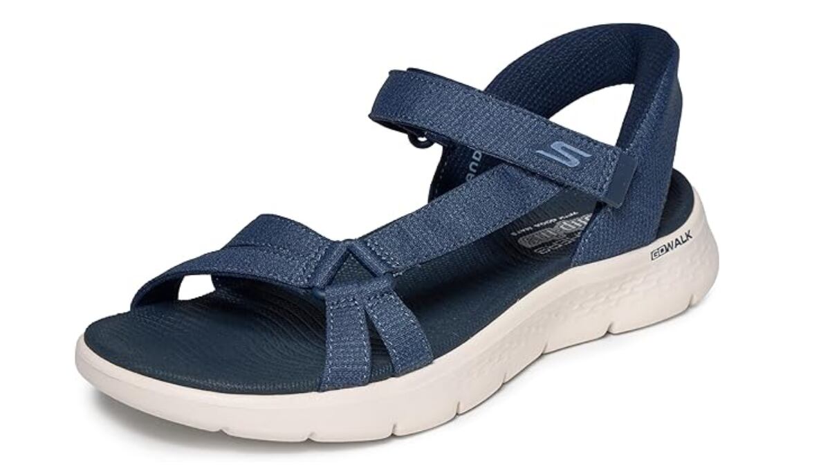 Las sandalias Skechers para mujer Go Walk Flex, ideales para el verano, ahora en oferta.