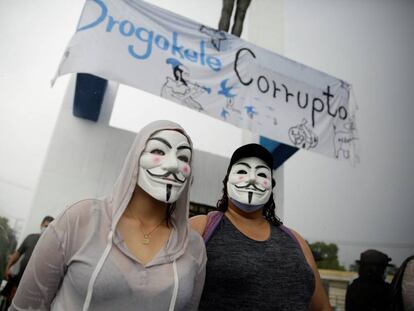 Las protestas tras el golpe a la justicia en El Salvador, en imágenes