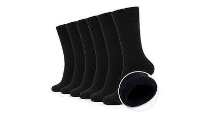 Packs de calcetines sobre fondo blanco.