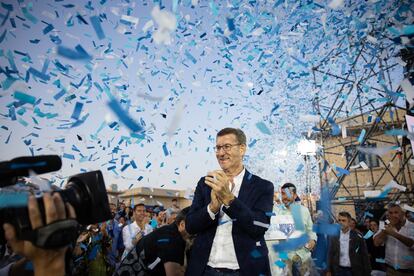 El candidato del PP a las elecciones generales, Alberto Núñez Feijóo durante el acto de cierre de campaña celebrado este viernes en A Coruña. 