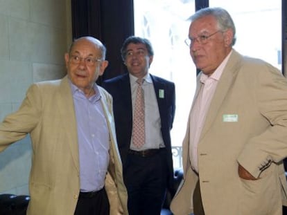 Felix Millet, a la izquierda, y Jordi Montull, durante la comisi&oacute;n del Parlament que investig&oacute; las irregularidades en la gesti&oacute;n del Palau