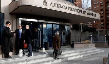 La entrada de la Audiencia Provincial de Madrid, donde se celebra el juicio del 'caso espías'.