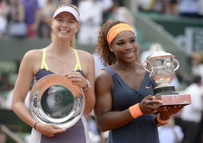 Maria Sharapova y Serena Williams, tras la final de Roland Garros