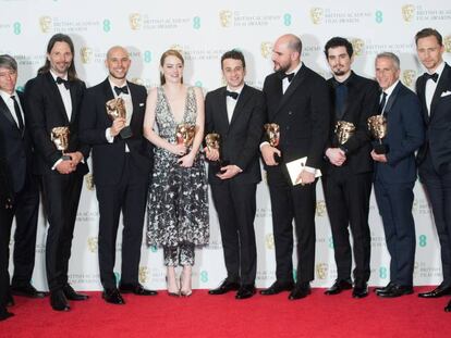 El equipo de &#039;La La Land&#039; posa en la 70&ordm; edici&oacute;n de los premios BAFTA, el pasado domingo en Londres.