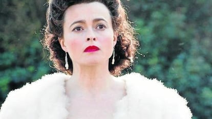 Helena Bonham Carter como la escritora Enid Blyton en el biopic de 2009 'Enid'.
