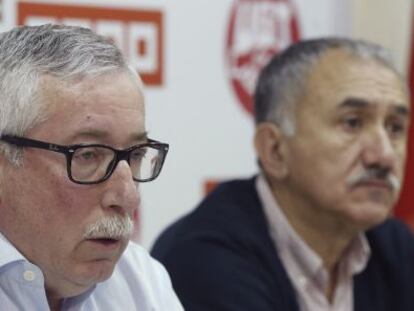 Los secretarios generales de CCOO y UGT, Ignacio Fern&aacute;ndez Toxo (i) y Pepe &Aacute;lvarez.