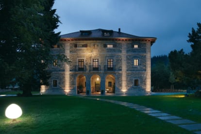 Exterior del hotel Iriarte Jauregia, en la localidad guipuzcoana de Bidegoian.