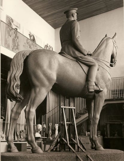 The equestrian statue of late dictator Francisco.