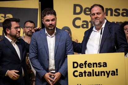 En la imagen, Gabriel Rufián y Oriol Junqueras, la noche electoral.