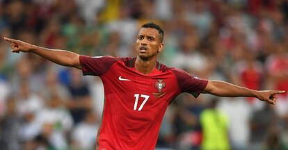 Nani celebra un gol con Portugal.