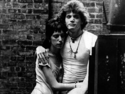 Patti Smith y Robert Mapplethorpe en los años setenta, en Nueva York.