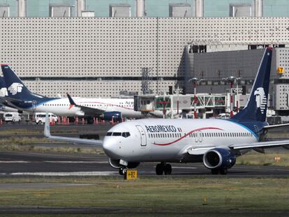 Aviones de Aeroméxico en el aeropuerto de Ciudad de México, este junio.