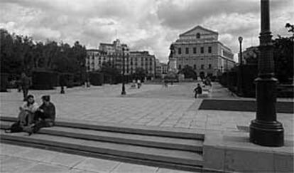 El Teatro Real en una imagen desde la plaza de Oriente.