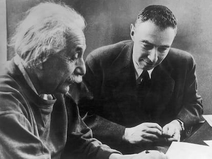 Albert Einstein and Robert Oppenheimer in 1947.