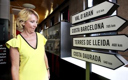 La presidenta del PP de Madrid, Esperanza Aguirre, ayer en la delegación de la Generalitat en Madrid.