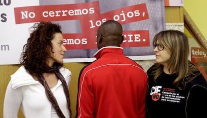 Campaña contra los CIE en Valencia.