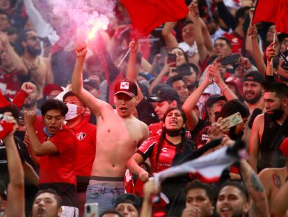 Los fanáticos del equipo Atlas durante un partido contra el equipo Pumas el pasado 5 de diciembre en Guadalajara, México.