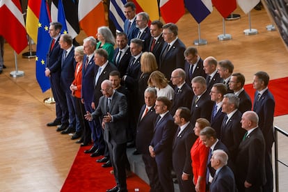 Los líderes de la UE se disponían el jueves a posar con el presidente de Ucrania, Volodímir Zelenski, en la cumbre del Consejo Europeo en Bruselas.