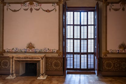 Una altra vista de la sala Montcortés del Palau Moxó. ALBERT GARCIA