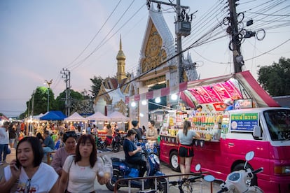 Uno de los mercados en la ciudad de Phitsanulok (Tailandia).