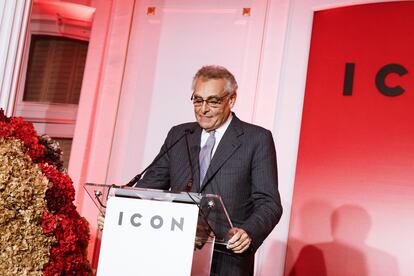 El embajador de Italia, Giuseppe Buccino Grimaldi, durante su discurso previo a la entrega de los premios ICON.