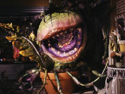 Audrey II, a planta carnívora de 'A Pequena Loja dos Horrores' (1986);