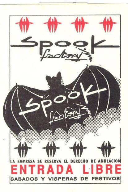 Se construyó sobre lo que había sido la discoteca San Francisco y se inauguró en diciembre de 1984. Denominada popularmente desde un principio como 'Spook', se consolidó como discoteca de horario after-hours al año de su apertura. Haciendo honor a su nombre, la oscuridad de la sala, únicamente alterada por la luz de las barras y de la cabina del dj, era una de sus principales señas de identidad.