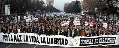 Cabecera de la manifestación en Madrid en dirección a la plaza de Cibeles.