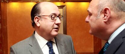 José María Roldán presidente de AEB, y José María Méndez, director general de CECA