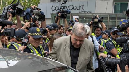 El cardenal George Pell sale del tribunal el pasado 26 de febrero. 