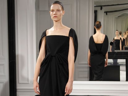 El debut en blanco y negro de Alexander Wang para Balenciaga