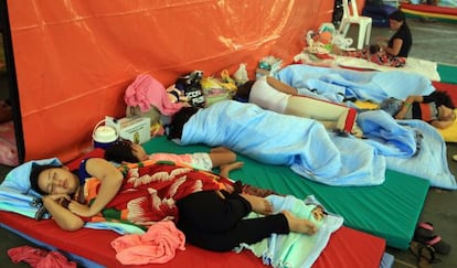 Familias colombianas deportadas de Venezuela permanecen en el albergue de Cúcuta (Colombia).