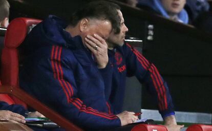 Van  Gaal, en el partido ante el Southampton.