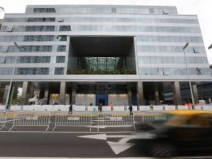 Aspecto de la fachada del hotel Hilton este jueves 5 de septiembre de 2013, en donde se llevarán a cabo las actividades del COI en Buenos Aires (Argentina).