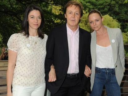 Paul McCartney con sus hijas Mary y, a la derecha, Stella.