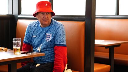 Un aficionado británico, durante un partido de su selección en este Mundial