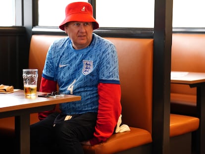 Un aficionado británico, durante un partido de su selección en este Mundial