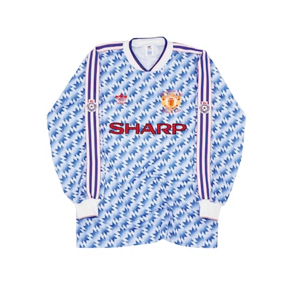 Football shirts: the other great passion of fans | From the shooter to the city | Culture