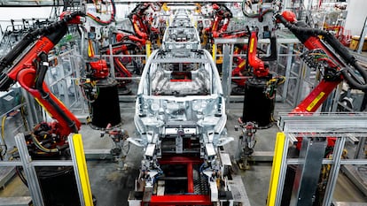 Cadena de montaje de la factoría de Tesla en Texas. 