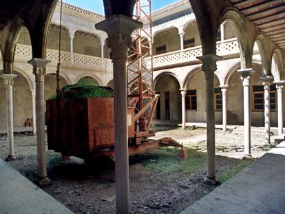 Patio central porticado del palacio renacentista Francisco de los Cobos, en Úbeda.