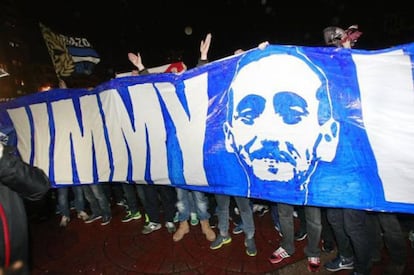 Hinchas del Deportivo homenajean a Jimmy en A Coru&ntilde;a, en diciembre de 2014.