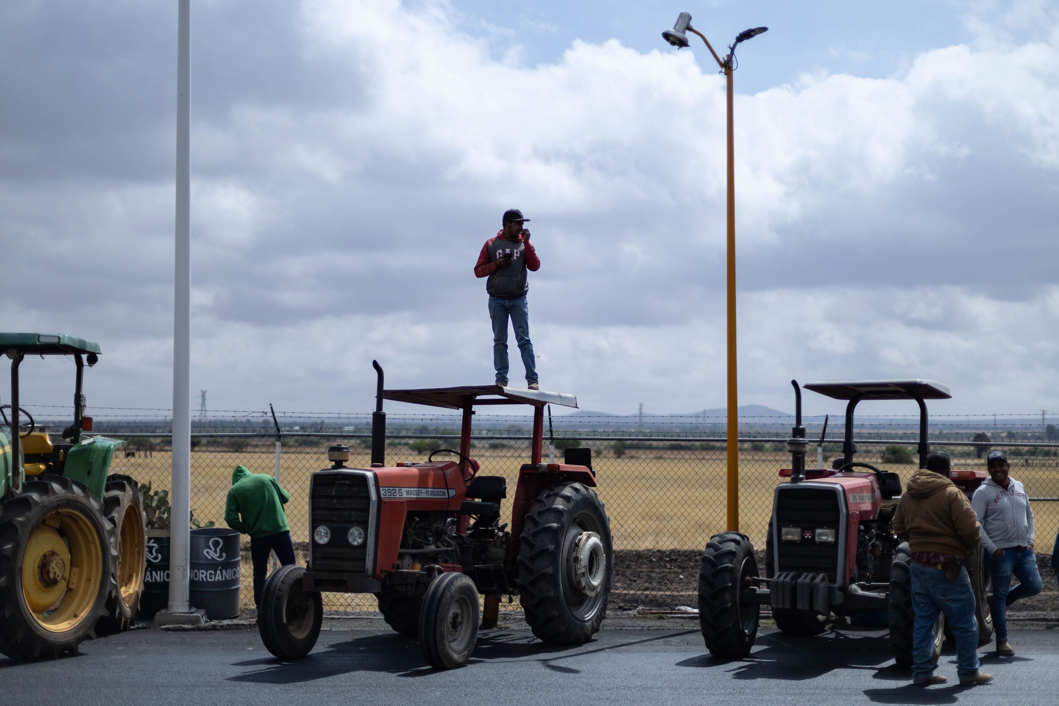 Los productores y transportistas levantan el paro y se reunirán con Gobernación este viernes
