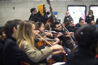 Música clàssica de qualitat al metro de Barcelona.