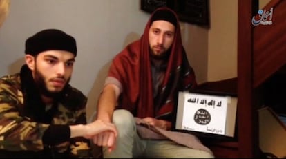 Abdel-Malik Nabil y Adel Kermiche, el día del asalto a la iglesia en Normandía.